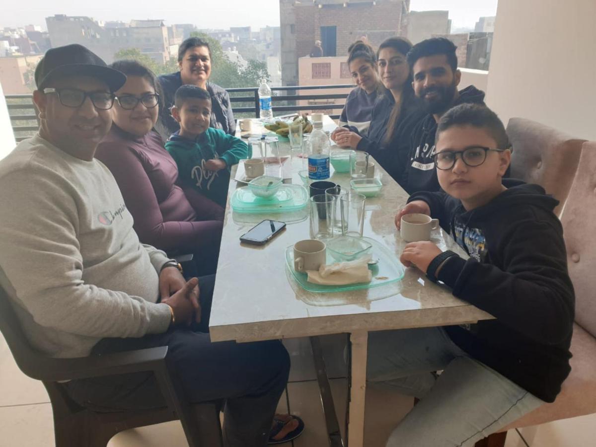 Hotel Malhotra Inn 50 Meter From Golden Temple Amritsar Buitenkant foto
