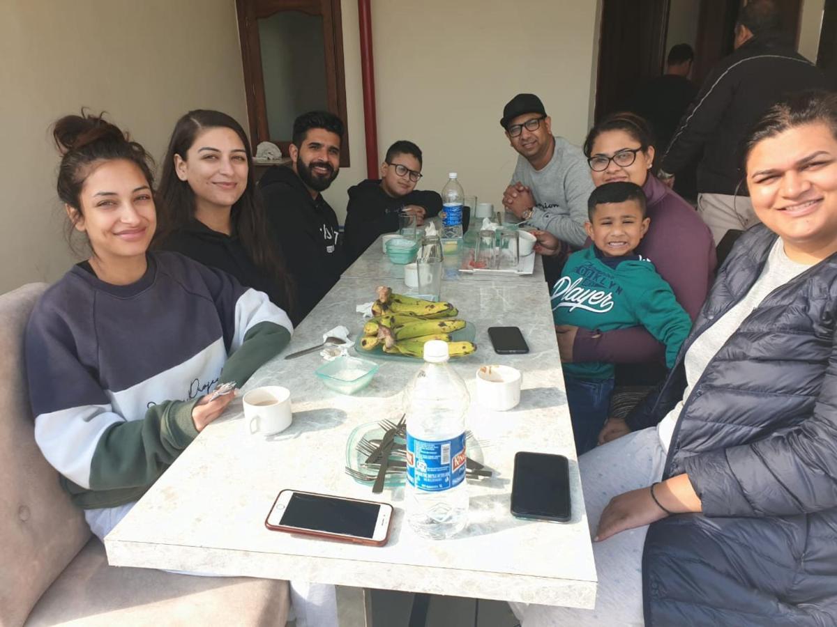 Hotel Malhotra Inn 50 Meter From Golden Temple Amritsar Buitenkant foto