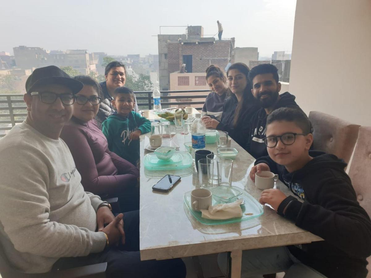Hotel Malhotra Inn 50 Meter From Golden Temple Amritsar Buitenkant foto